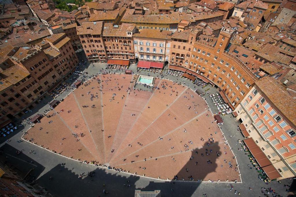 La Campanina-Nel Cuore Di Siena E Della Contrada Exterior foto